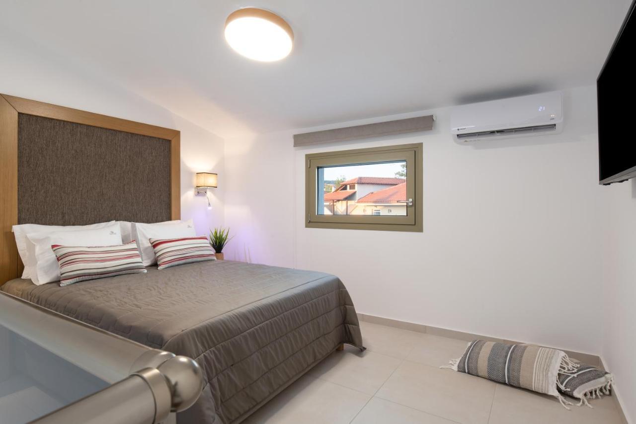 Imagine Luxury Suites Nikiti  Exterior foto